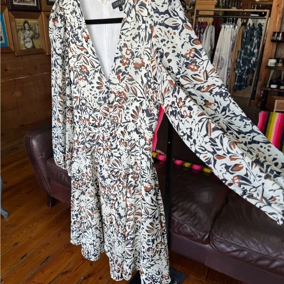 Floral Print Dress with Long Sleeves - Picture 3 of 13